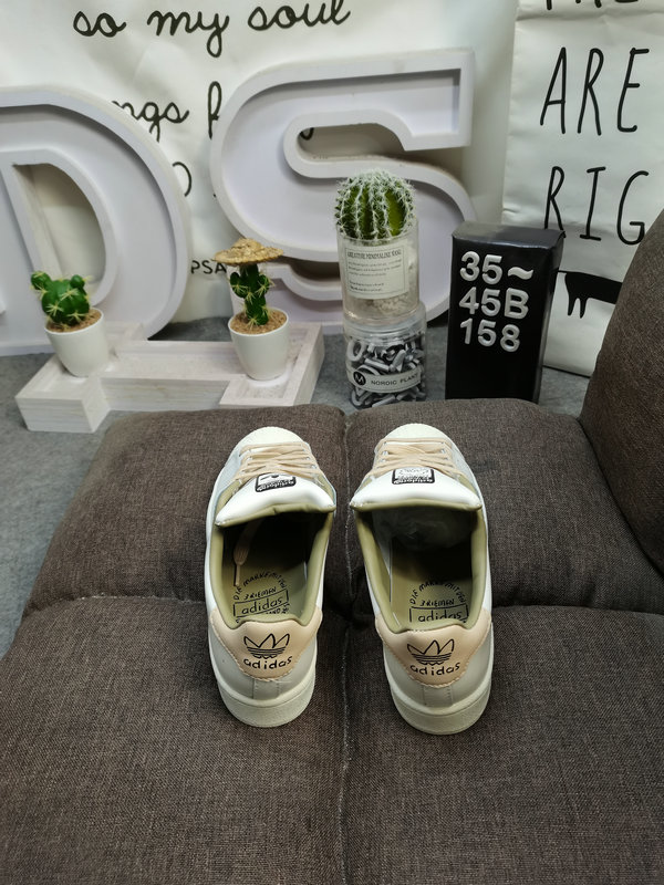 Adidas Skateboard White Graphic – Adidas Superstar Skateboard White