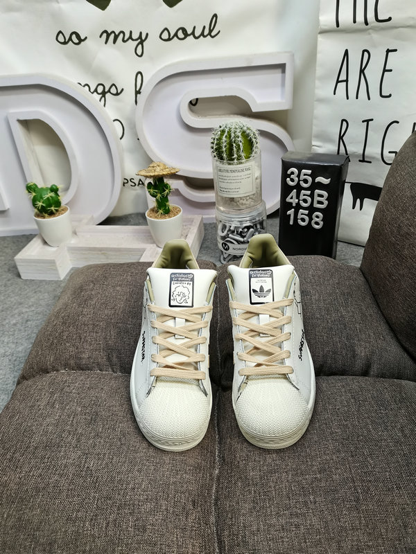 Adidas Skateboard White Graphic – Adidas Superstar Skateboard White