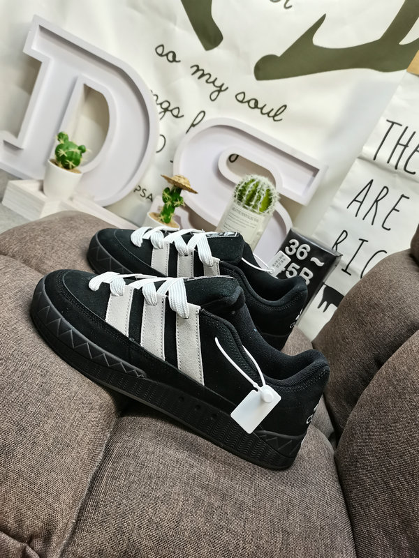 Adidas Veracity Low Black – Suede Skate Shoes