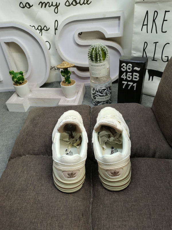 Cream & Beige Chunky Sneakers – Retro Style Trainers