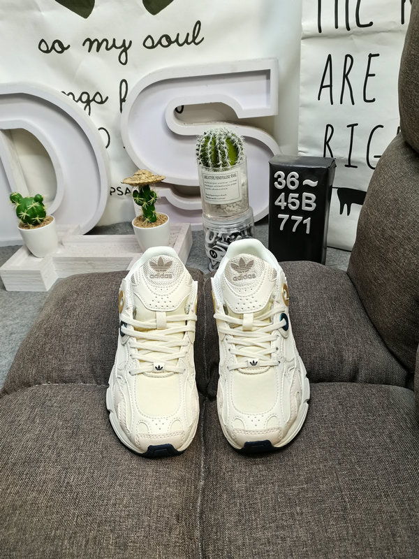 Cream & Beige Chunky Sneakers – Retro Style Trainers